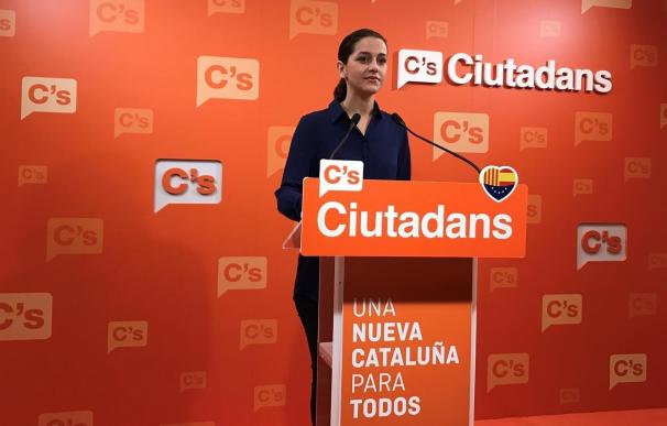 Arrimadas: "No podemos estar cómodos si PP y PSOE se ponen de acuerdo solo para subir impuestos"