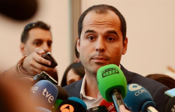 Aguado dice que C's ha descongelado "la guerra fría entre PP y PSOE" y ve "muy bien" acuerdo sobre techo de gasto