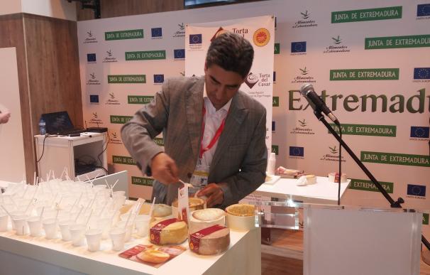 La DOP Torta del Casar difunde su sello de calidad y de tradición en el Salón del Gourmets de Madrid