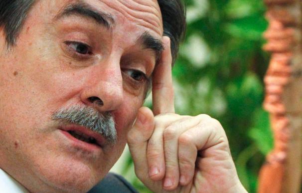 Valeriano Gómez apuesta por Zapatero pero también ve a Rubalcaba un magnifico candidato