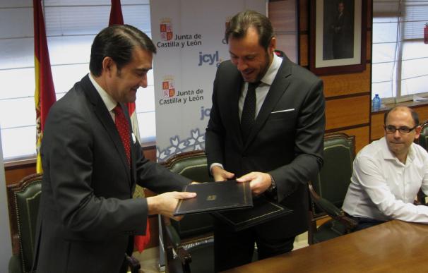 El Ayuntamiento de Valladolid firma un protocolo con la Junta para poder utilizar sus tarjetas de lectura de tacógrafos