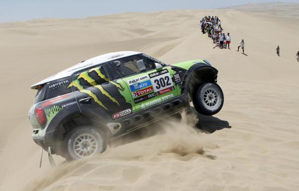 Sainz gana la segunda etapa y lidera el Dakar tras reclamo por problemas con el GPS