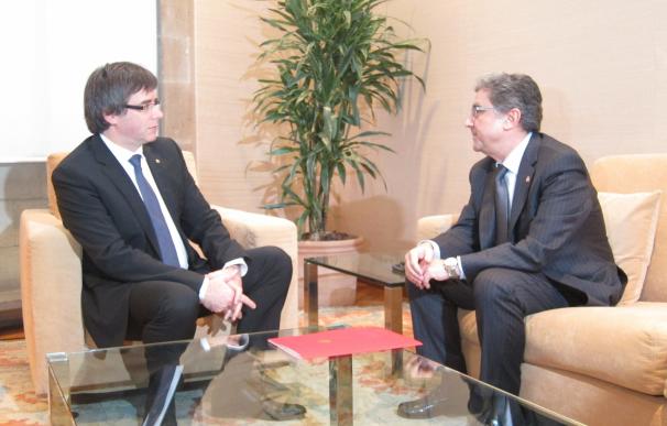 Puigdemont pide a Millo que Rajoy concrete con hechos la oferta de diálogo a Catalunya