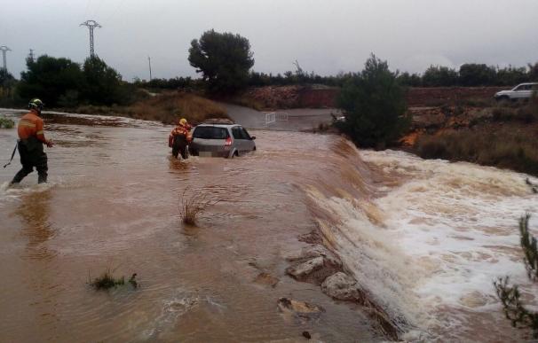 Se suspenden clases, cortan carreteras y desembalsan pantanos en la Comunidad Valenciana
