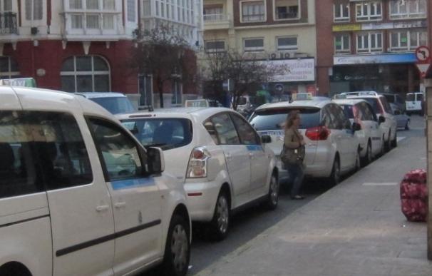 Las tarifas de taxis y parkings se congelan en 2017