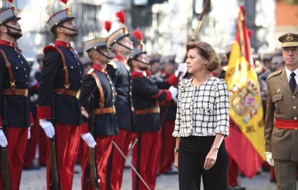 El PSOE pide que Cospedal explique en el Congreso la orden de izar a media asta las banderas en Defensa por Semana Santa