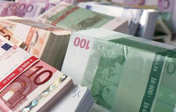 El Tesoro coloca 2.244 millones de euros en letras y baja el interés