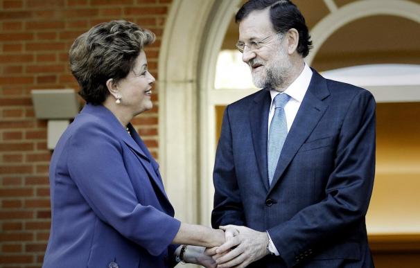 Rajoy olvida la corrupción y viaja con 12 grandes empresarios a conquistar Brasil