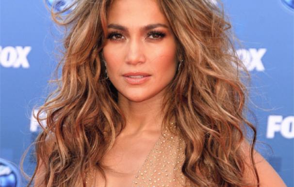 Jennifer Lopez le da casi 8.000 euros semanales a su novio