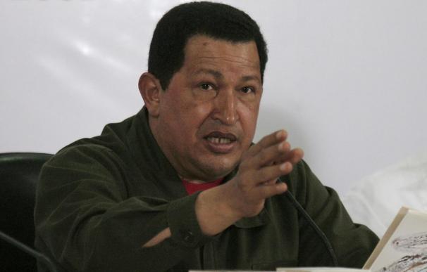 Chávez expresa su reconocimiento a España al recibir un buque patrullero