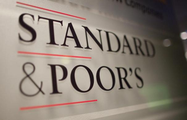 Standard and Poors planea rebajar la calificación de dos países de la eurozona, según el "Financial Times"