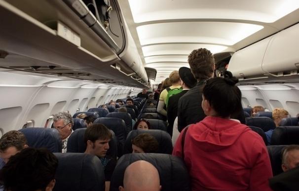 Los pasajeros de avión aumentan un 7,4% y los de AVE se elevan un 1,5% en octubre