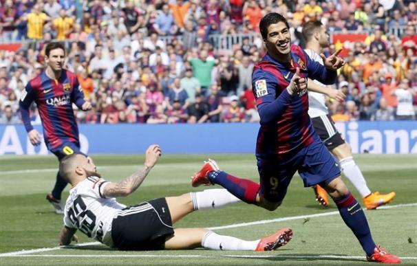 Luis Suárez renueva con el FC Barcelona hasta 2021