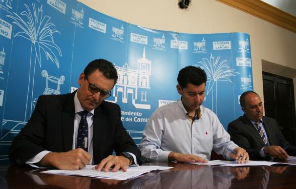 Endesa y Ayuntamiento de Valverde firman un convenio para dar suministro a la barriada de Santa Cruz