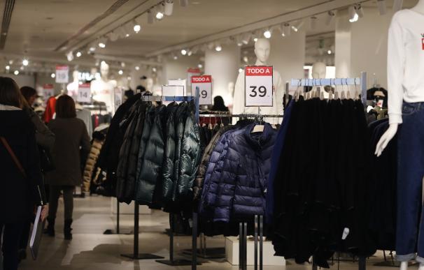 La venta de ropa encadena cinco meses de incremento, tras crecer un 4,1% en marzo