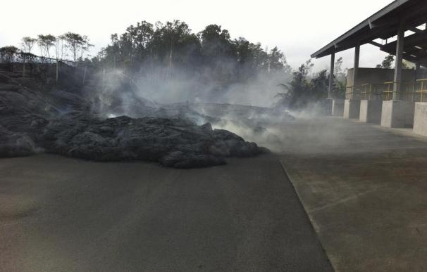 Lava del volcán Kilauea en Hawai se estabiliza y no avanza desde el sábado