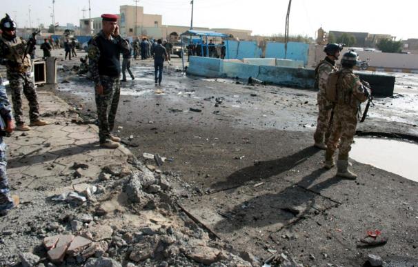 Jefe policial muerto y 4 guardaespaldas heridos al explotar una bomba en Irak