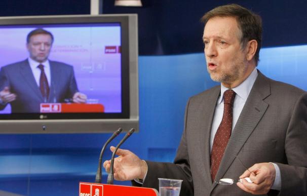 El PSOE afronta 2011 con cautela sobre ETA y confianza en las elecciones de mayo