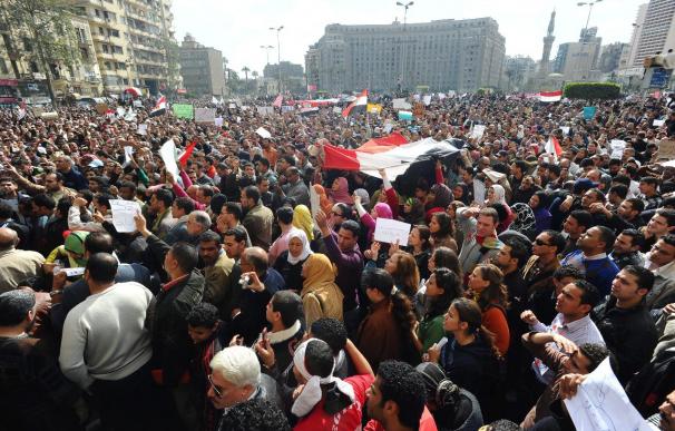 Estados Unidos evacúa a 1.200 ciudadanos de Egipto