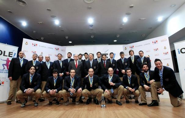 Zapatero felicita a la selección de balonmano por el bronce en el Mundial