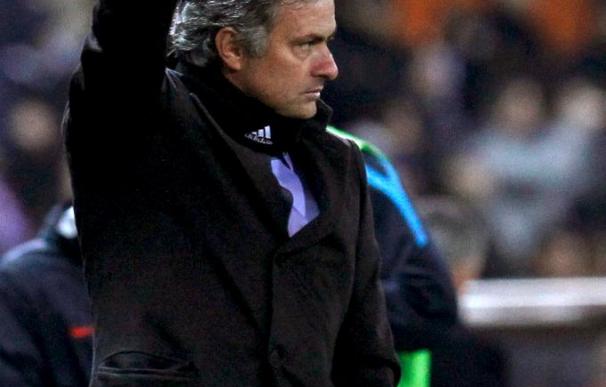 Mourinho niega que vaya a abandonar el Real Madrid