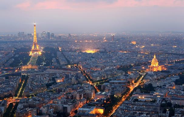 Los comercios de París deberán apagar las luces entre la una y la siete de la madrugada.