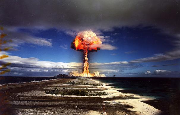 Prueba nuclear francesa durante la Operación Canopus en el atolón de Fangataufa, Polinesia