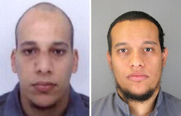 Dos de los sospechosos del ataque: Chérif y Said Kouachi, de 32 y 34 años