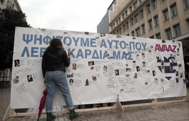 Las elecciones en Grecia transcurren con normalidad, según el ministro del Interior