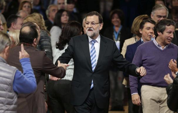 Rajoy alza al PP como artífice del "cambio" sin ninguna alternativa enfrente