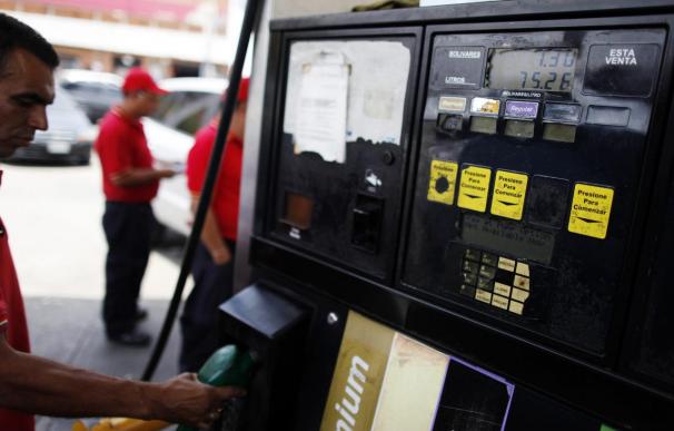 Las gasolineras independientes venden la gasolina más barata que las grandes petroleras.