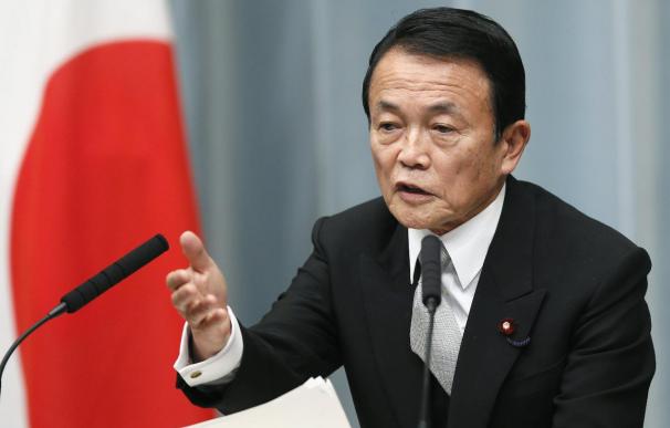 Un ministro japonés afirma que el Gobierno no debería costear los tratamientos de los mayores a punto de morir