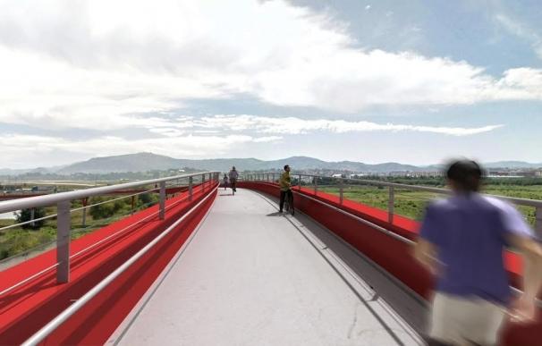 La pasarela peatonal y ciclista Santander-Camargo sobre la A-67 y el tren acabará en primavera
