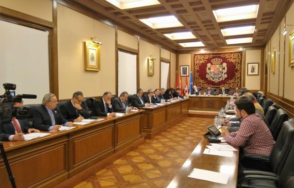 El pleno de la Diputación de Ávila aprueba el presupuesto, de 62 millones, con la abstención de PSOE y UPyD