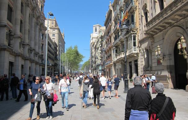 España recibió casi 13 millones de turistas internacionales hasta marzo, un 9,3% más