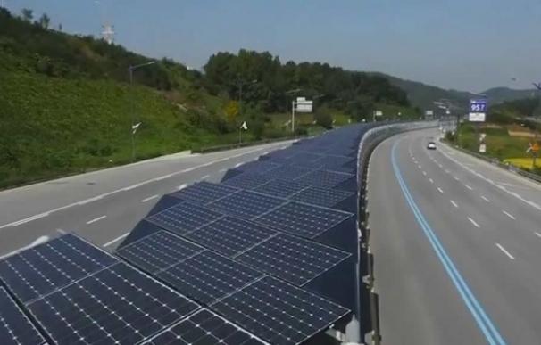 Así es la primera carretera con energía solar.