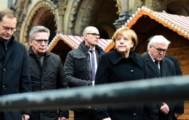 Merkel visita el lugar del atentado