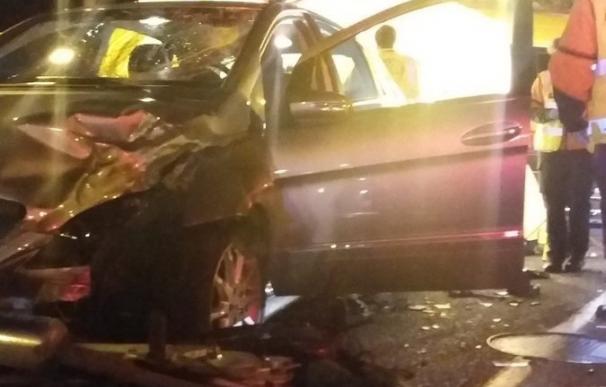 Herido muy grave un motorista de 35 años tras una colisión frontal con un turismo en la cuesta de San Vicente