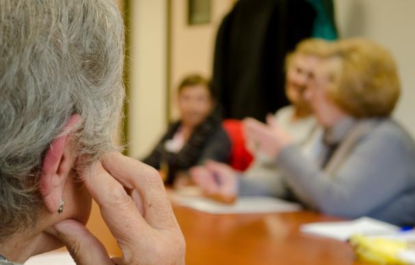 La Generalitat hará intergeneracionales los 'casals' de ancianos