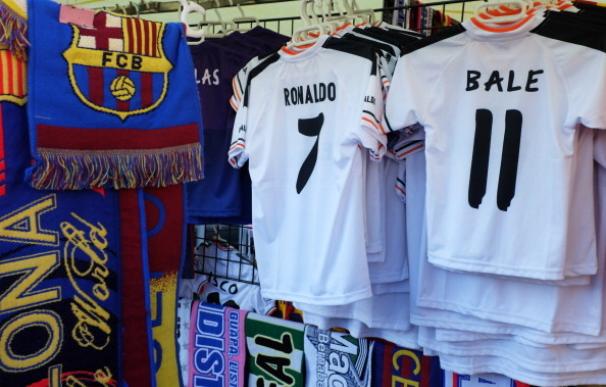 El Real Madrid vende más camisetas que el Barcelona