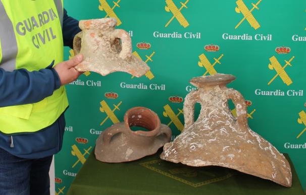 Guardia Civil desmantela una red de expolio de bienes arqueológicos y paleontológicos y recupera 23.000 piezas