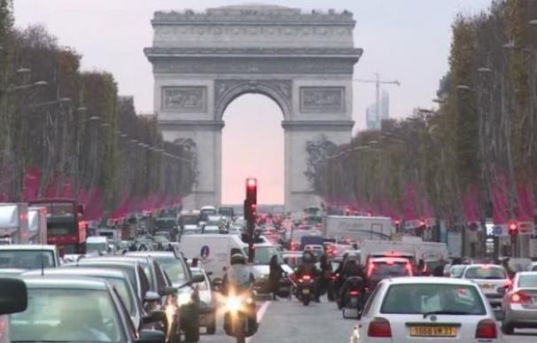 París padece su peor episodio de contaminación invernal en una década