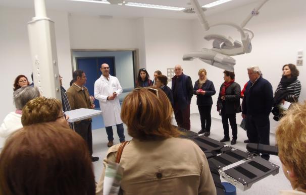 Colectivos sociales, asociaciones vecinales y ciudadanía conocen el nuevo Hospital de la Serranía de Ronda