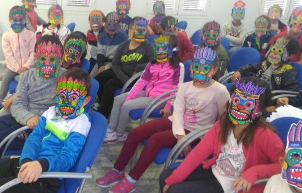 Un total de 1.800 escolares de la provincia conocen el encuentro entre Huelva y América en su 525 Aniversario