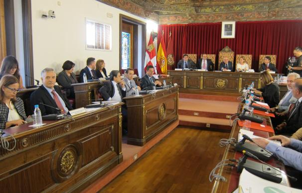 Diputación de Valladolid aprueba, con el único voto en contra del PP, retirar la Cruz Laureada de su escudo
