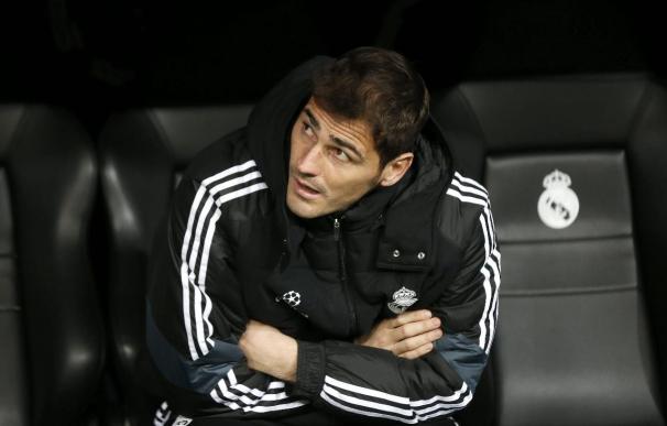 Casillas, en el banquillo del Bernabéu
