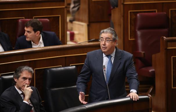 El PSOE pide cuentas a Zoido en el Congreso por nombrar jefe de Policía en Cantabria a un condenado por torturas