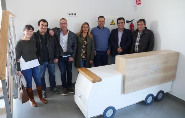 La empresa de transportes Cargo-Níjar se interesa por la marca gourmet 'Sabores Almería'