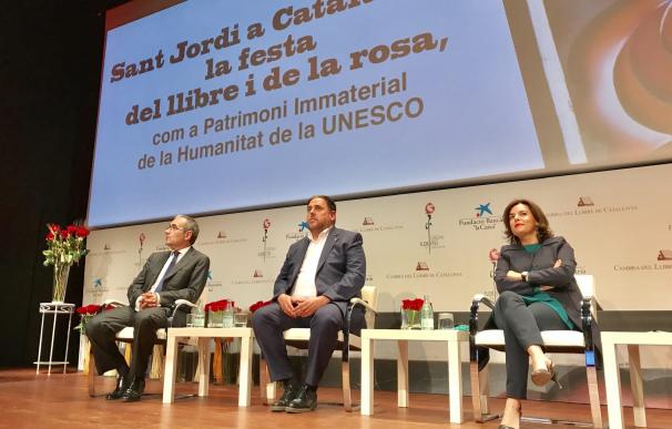 Junqueras defiende ante Santamaría el "compromiso colectivo" del Govern con el referéndum