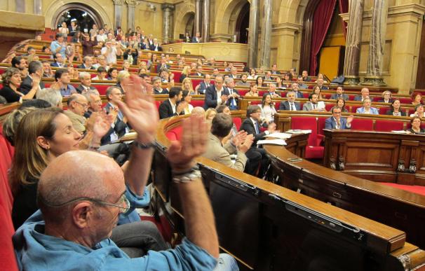 JxSí y la CUP pactan la ley de 'desconexión' que constituye Catalunya como "República"